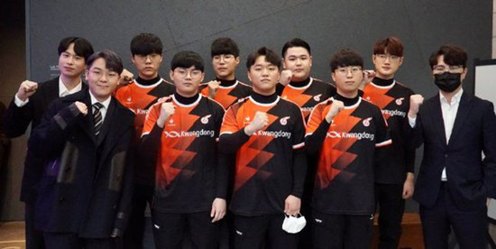 前场反抢成 前场反抢成